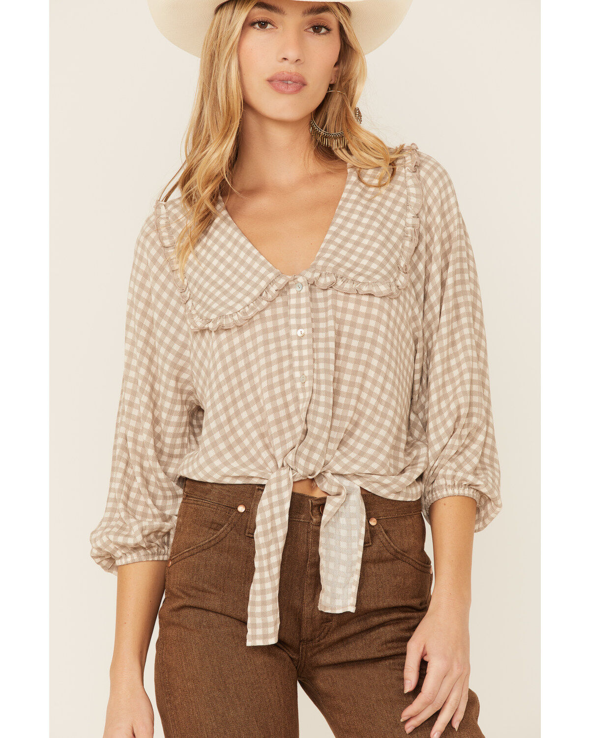 Wild Moss Women's Gray Gingham Large Collar Button Down Shirt