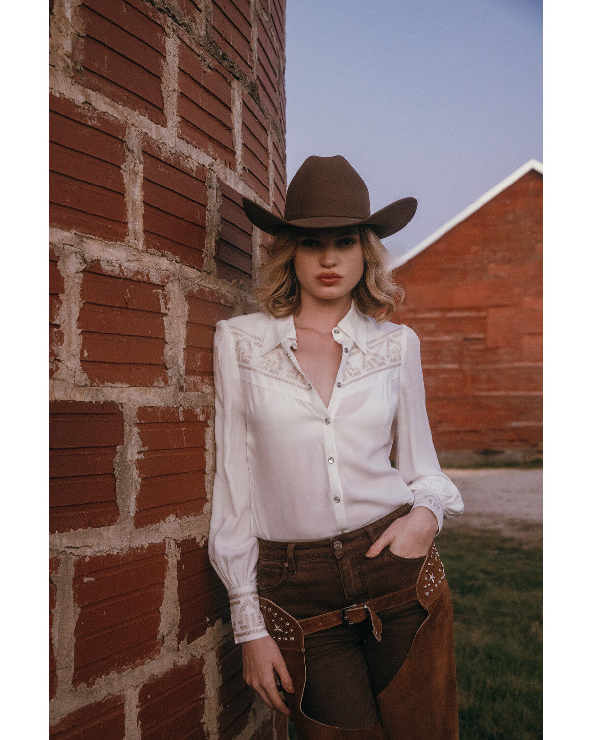 Shyanne Women's Embroidered Long Sleeve Pearl Snap Western Shirt