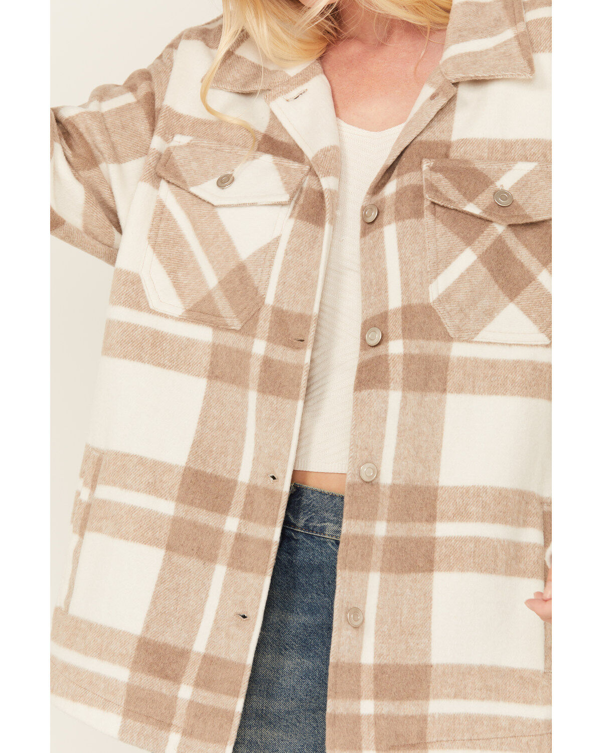 26 International Women's Plaid Print Shacket