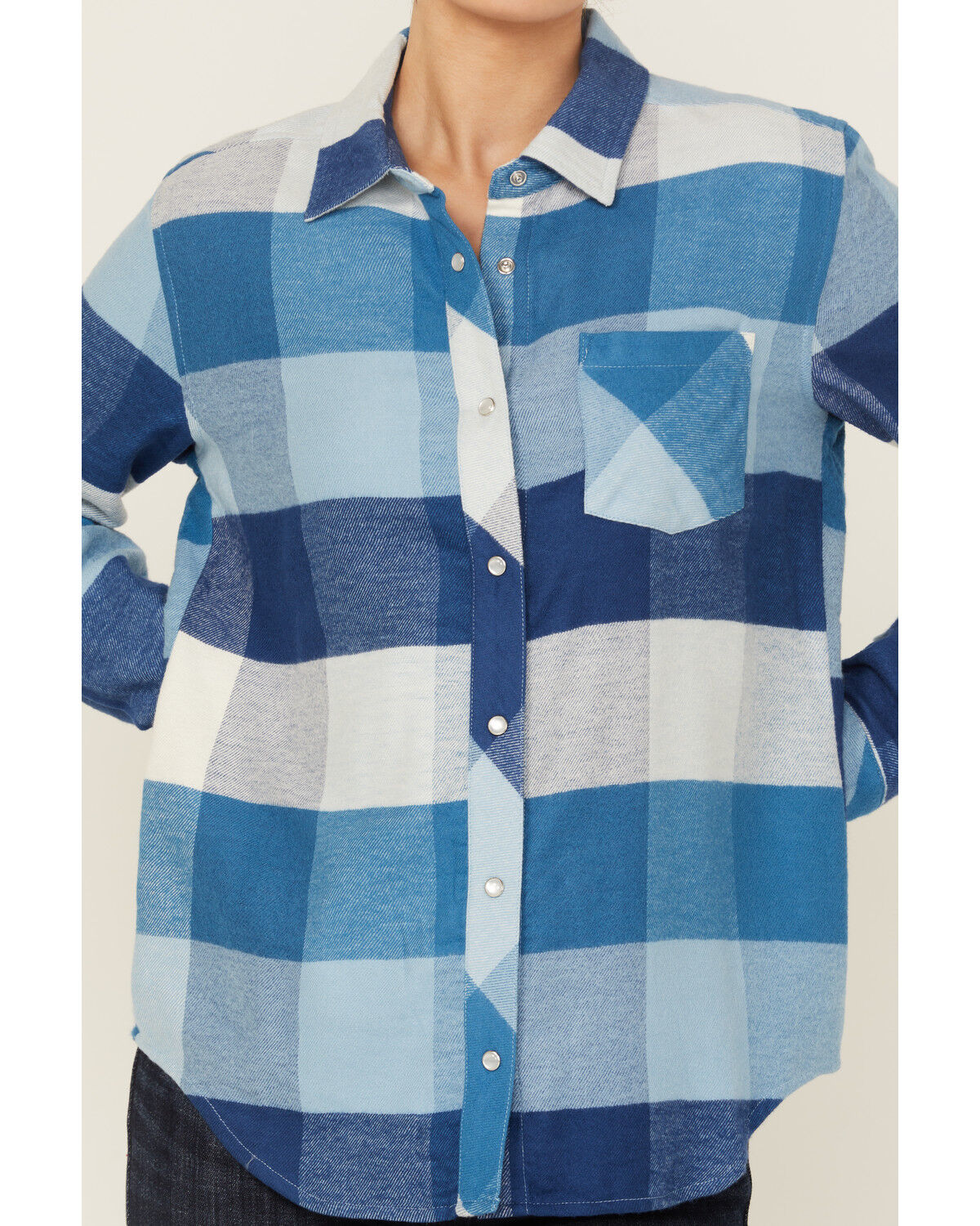 Idyllwind Women's Plaid Print Long Sleeve Snap Flannel Shirt