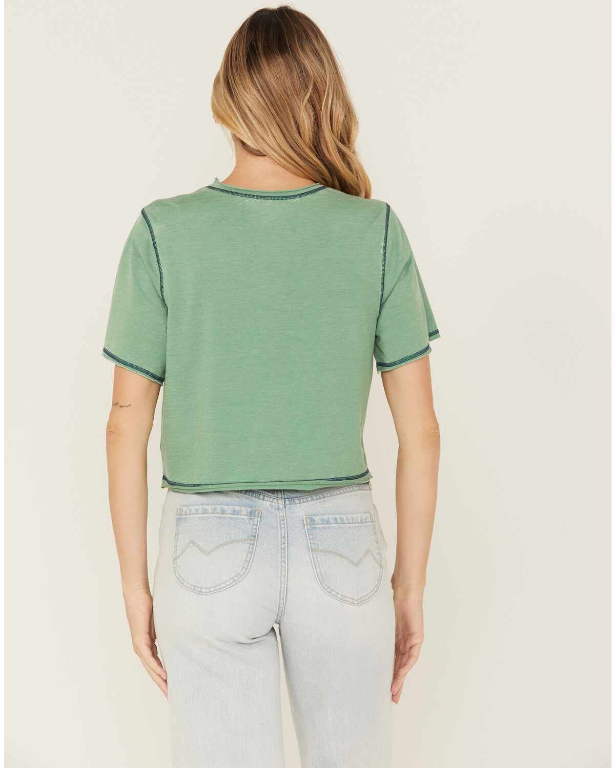 Cleo + Wolf Women's Desert Festival Short Sleeve Graphic Tee