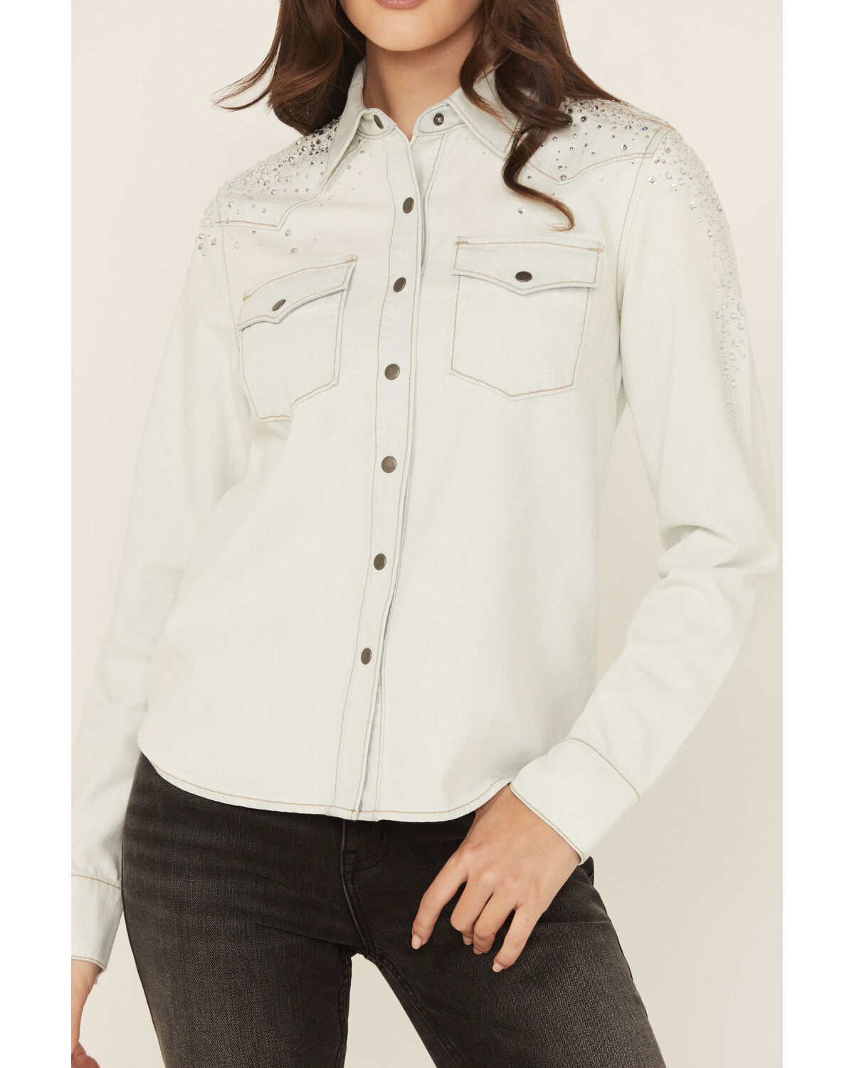 Idyllwind Women's Embellished Light Wash Long Sleeve Snap Denim Shirt