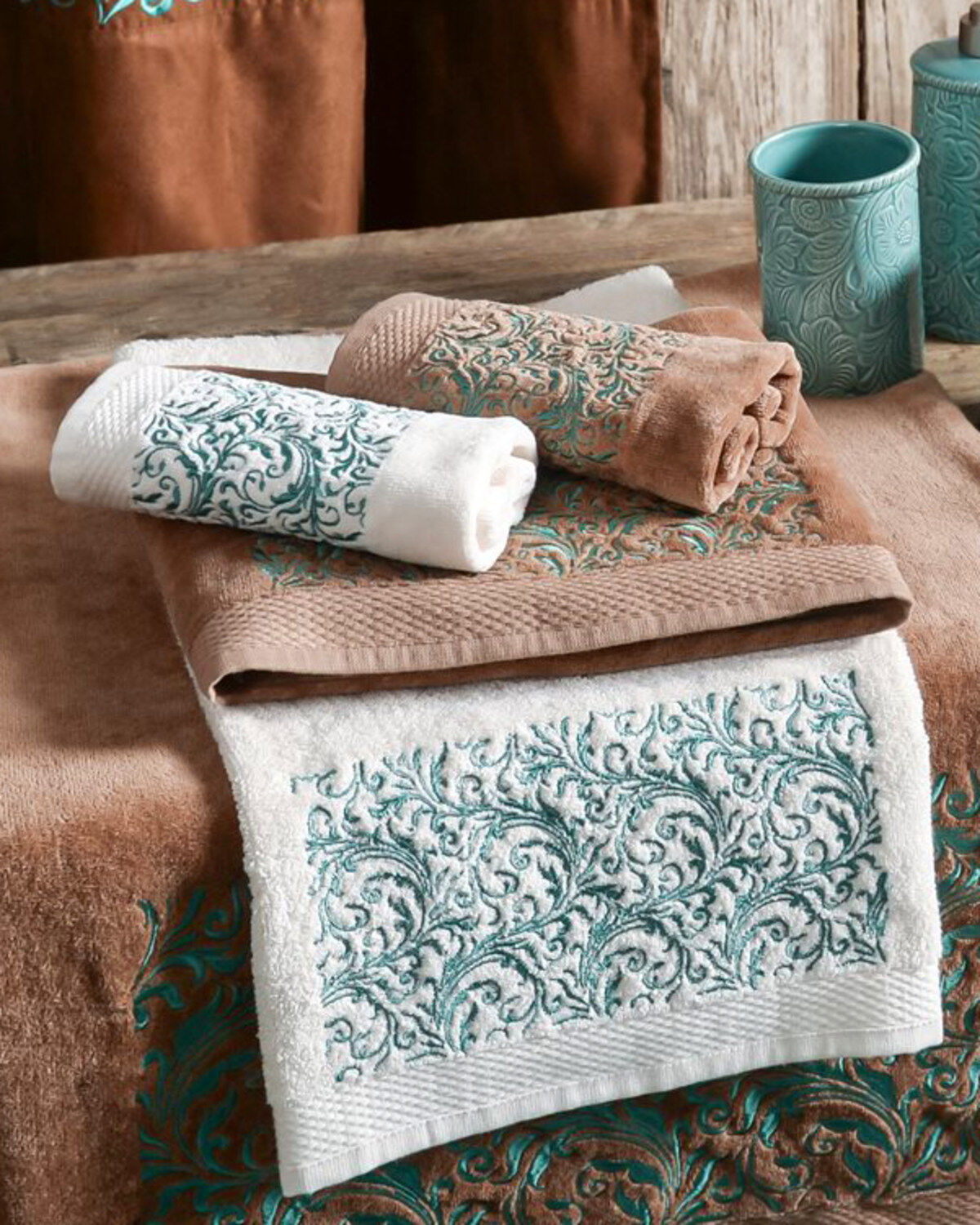 HiEnd Accents Wyatt Embroidered Towel Set - 3 Piece