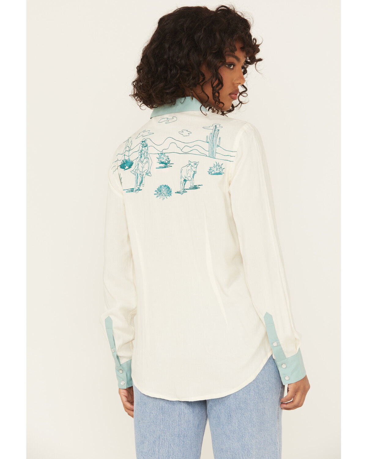 Panhandle Women's Retro Roping Cowgirl Embroidered Long Sleeve Pearl Snap Western Shirt