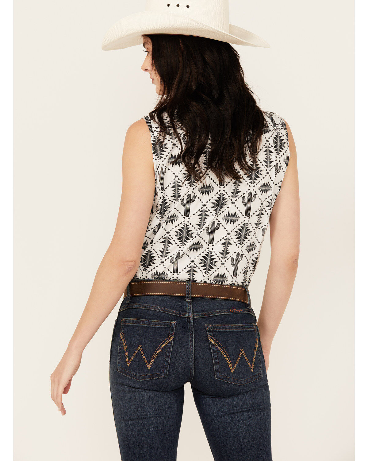 Cowgirl Hardware Women's Southwestern Print Sleeveless Snap Western Shirt