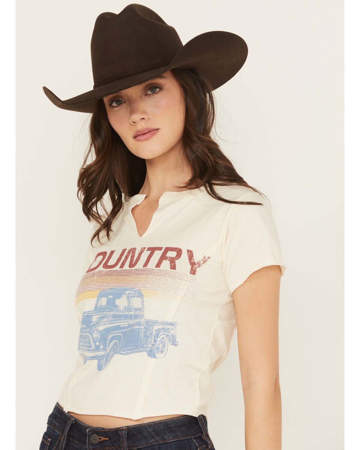 Cleo + Wolf Women's Easton Country Truck Short Sleeve Graphic Tee