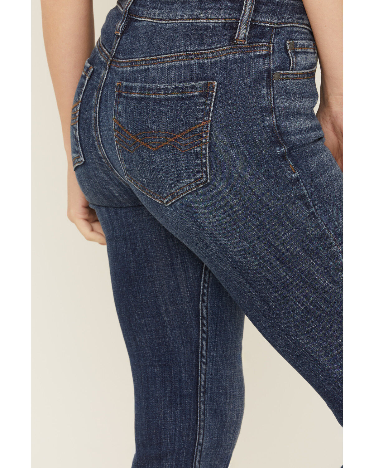 Idyllwind Women's Hawkins Dark Wash Rebel Mid Rise Boot Stitch Super Stretch Denim Jeans