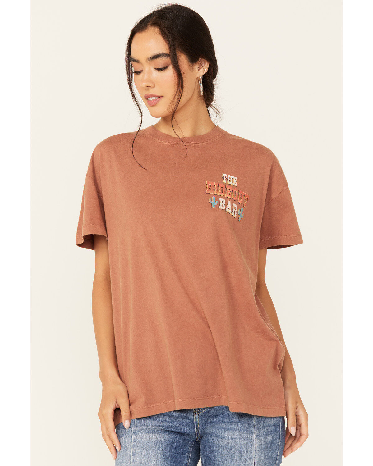 Cleo + Wolf Women's Hideout Bar Oversized Graphic Tee