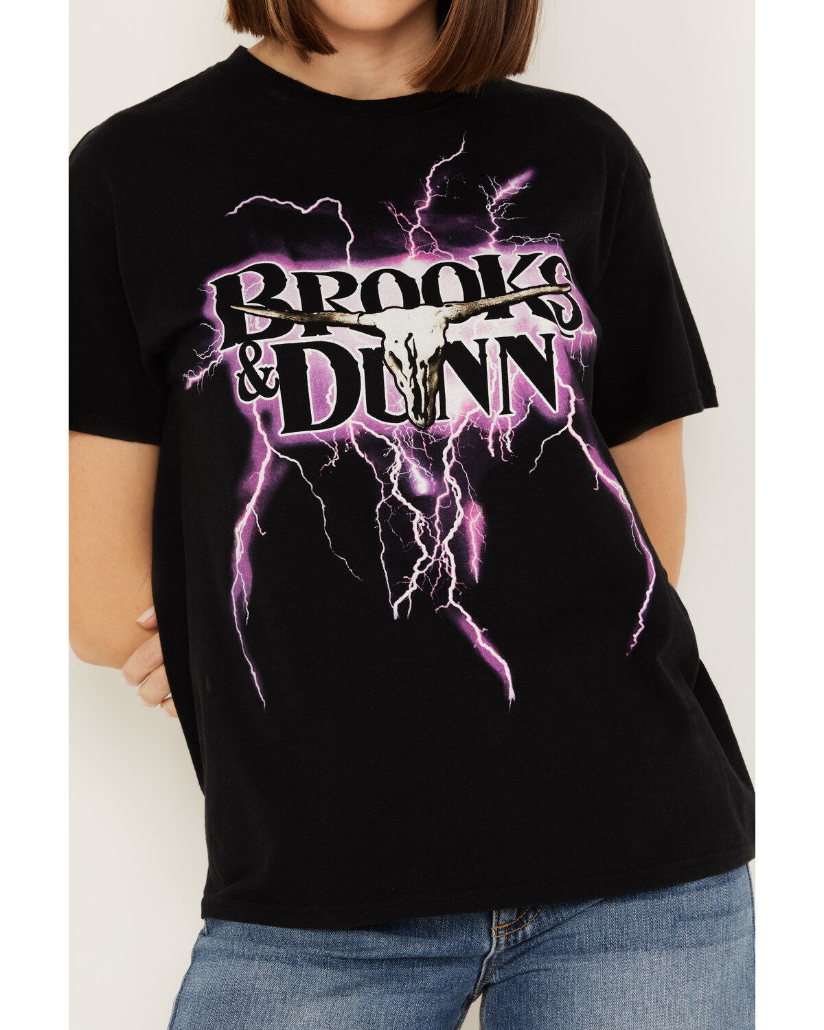 Merch Traffic Women's Brooks & Dunn Lightning Short Sleeve Graphic Tee