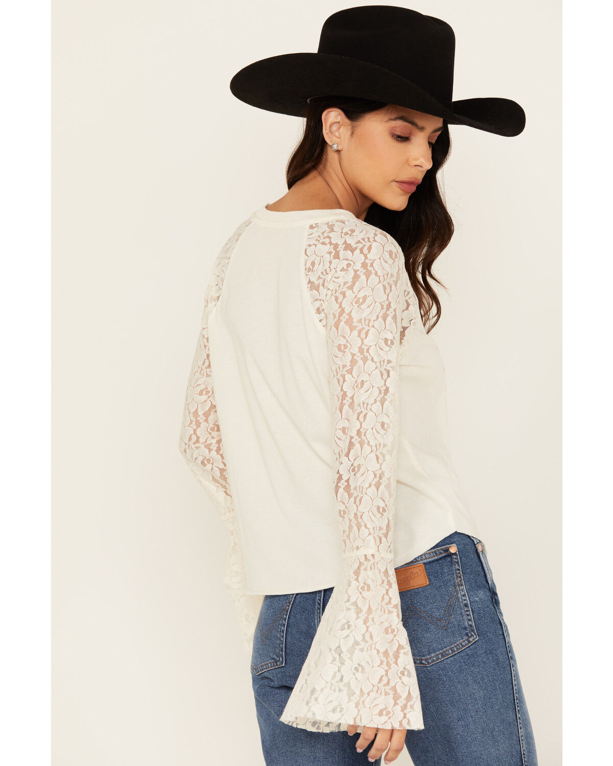 Shyanne Women's Steer Lace Long Sleeve Graphic Tee