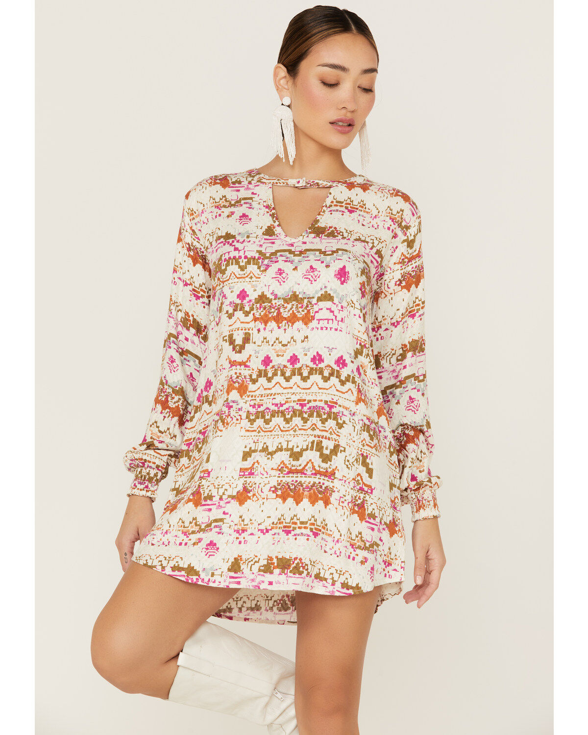 Shyanne Women's Southwestern Long Sleeve Shift Mini Dress