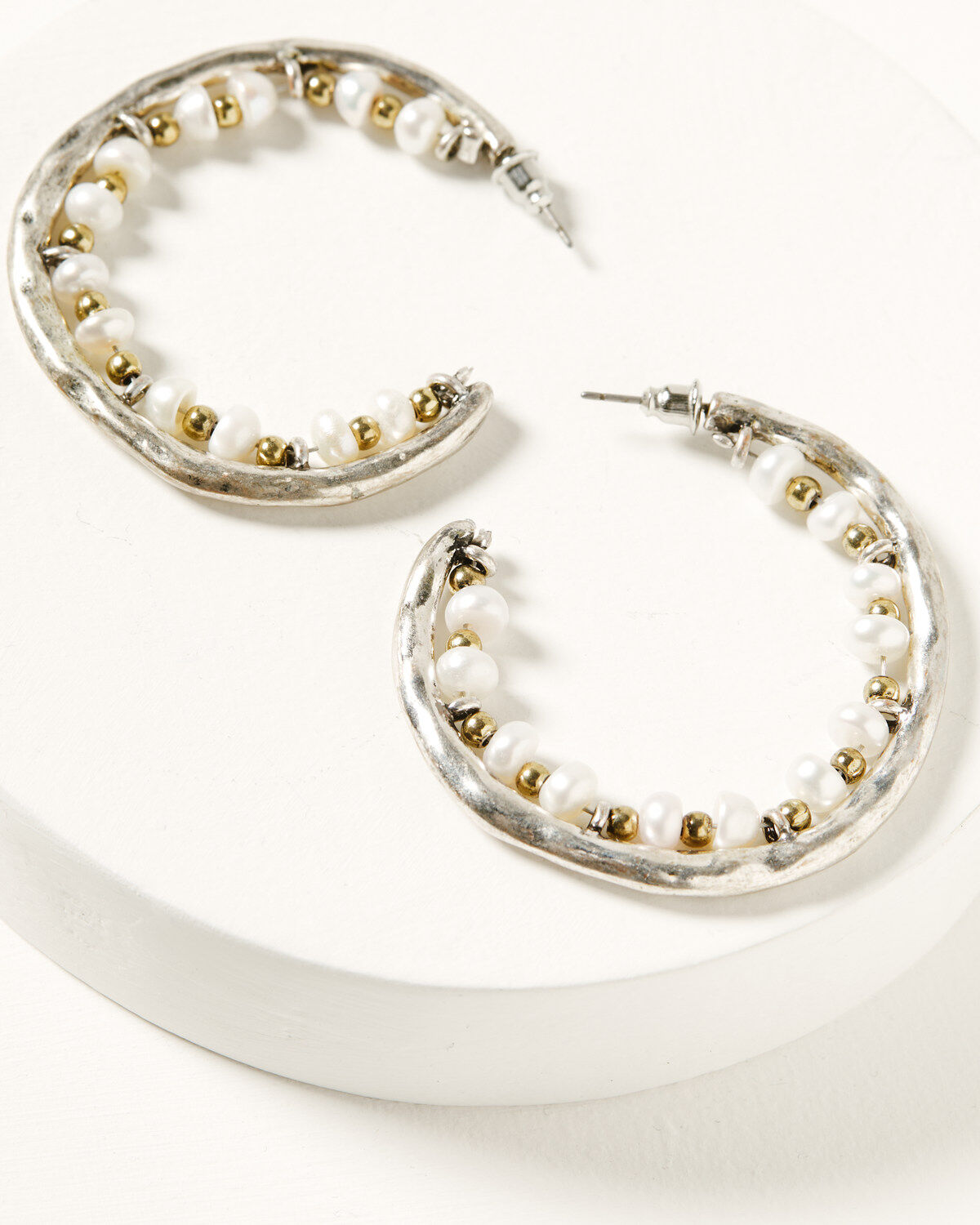 Shyanne Women's Sierra Winter Pearl Hoop Earrings