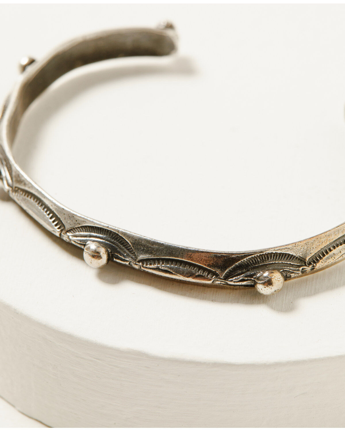 Broken Arrow Jewelry Women's Nadyne Cuff