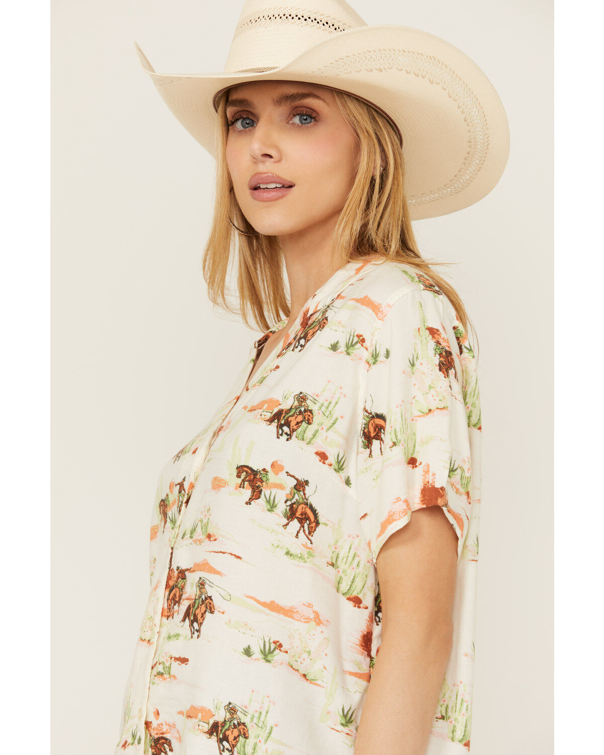 Wrangler Retro Women's Western Print Short Sleeve Button-Down Western Shirt