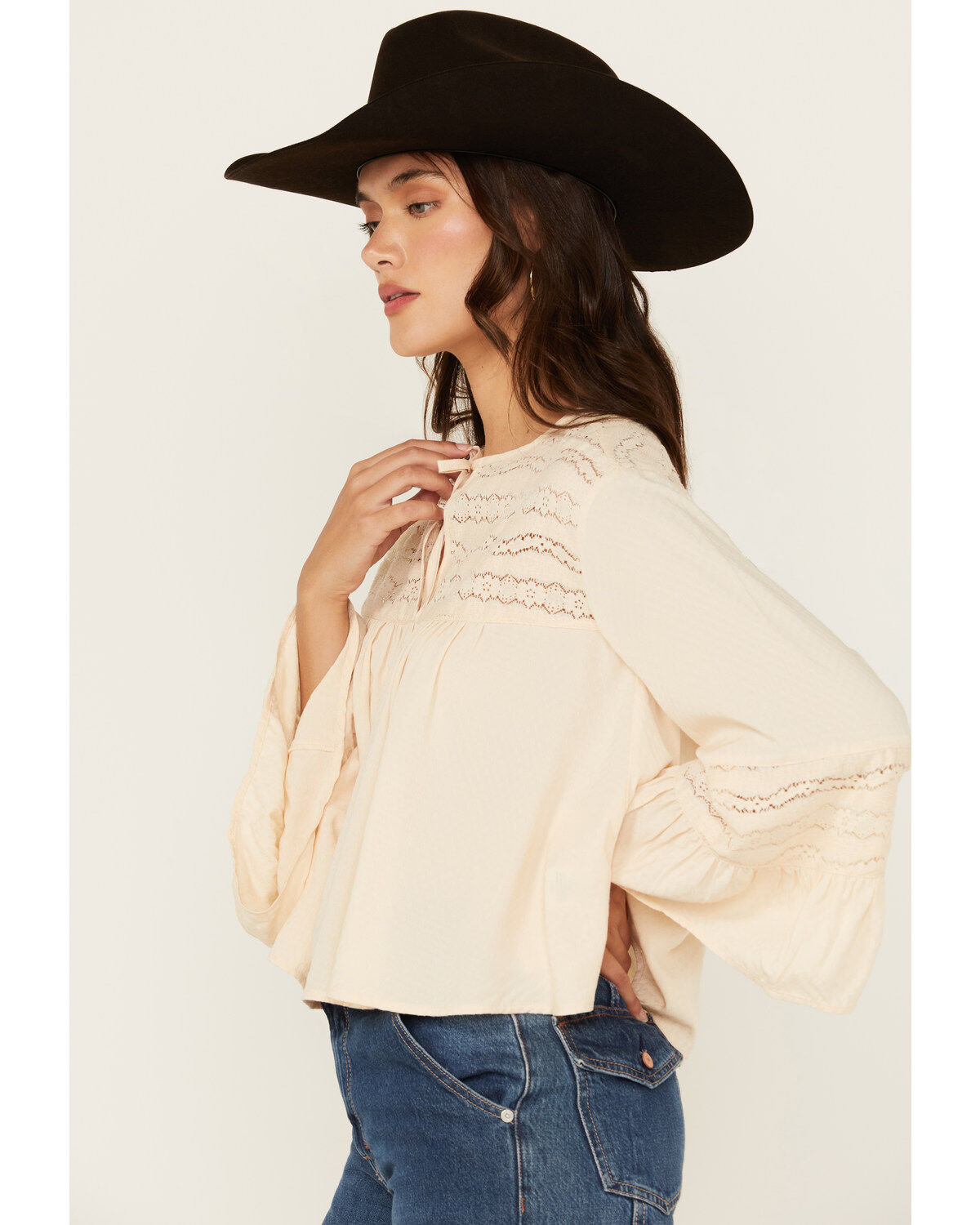 Cleo + Wolf Women's Lace Front Long Sleeve Peasant Top