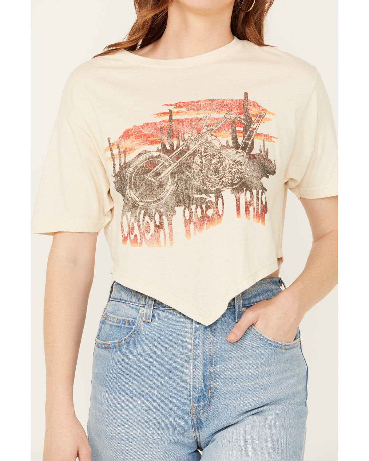 American Highway Women's Desert Road Trip Hanky Hem Short Sleeve Graphic Tee