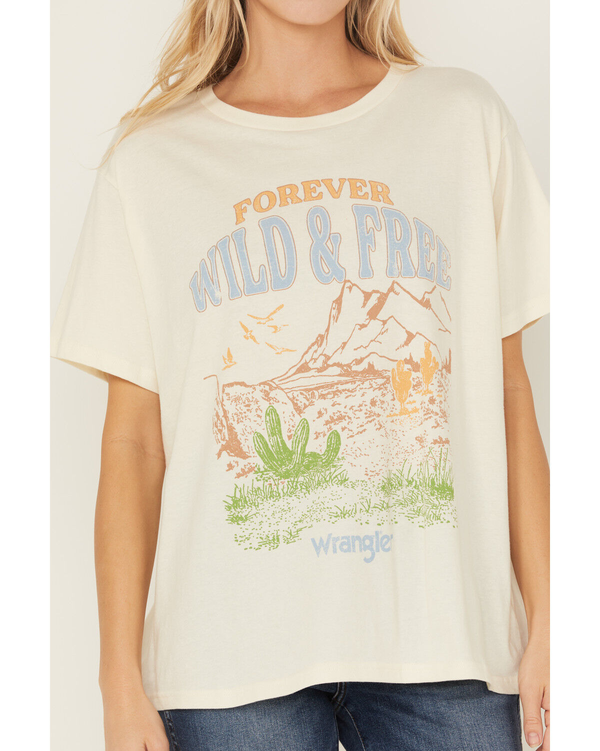 Wrangler Women's Forever Wild & Free Short Sleeve Graphic Tee
