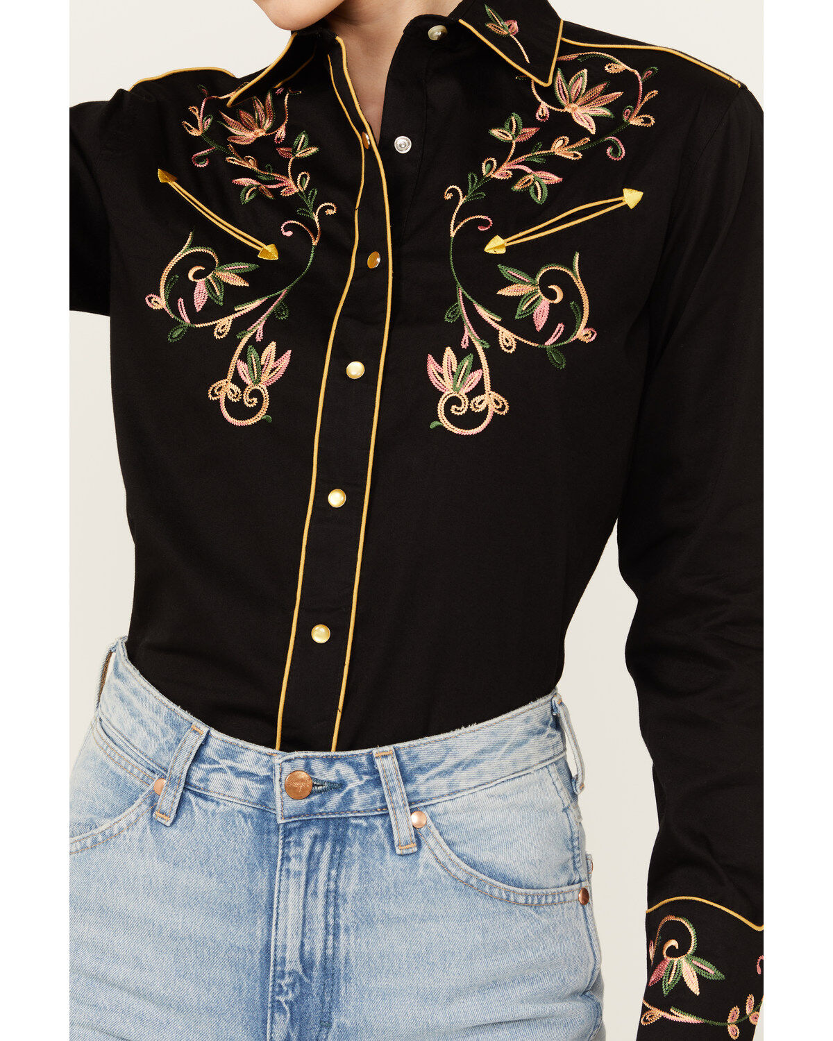 Rockmount Ranchwear Women's Floral Embroidered Long Sleeve Pearl Snap Western Shirt