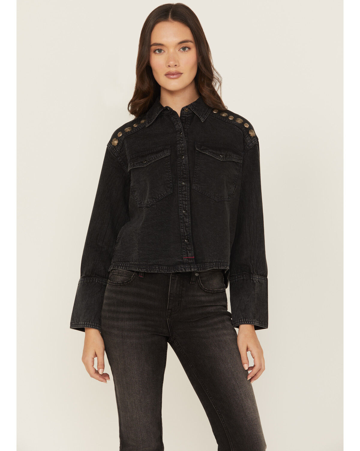 Idyllwind Women's Concho Embellished Long Sleeve Snap Western Shirt