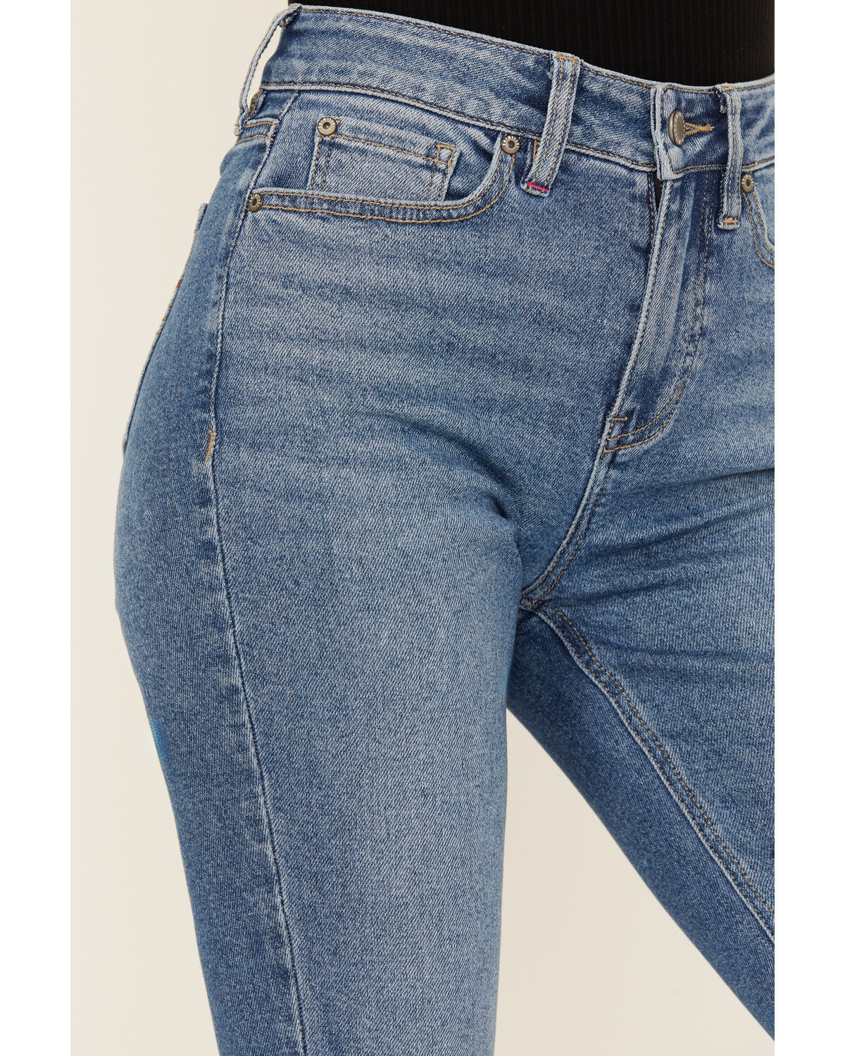 Idyllwind Women's Midland Medium Wash Legend High Rise Bootcut Super Stretch Denim Jeans