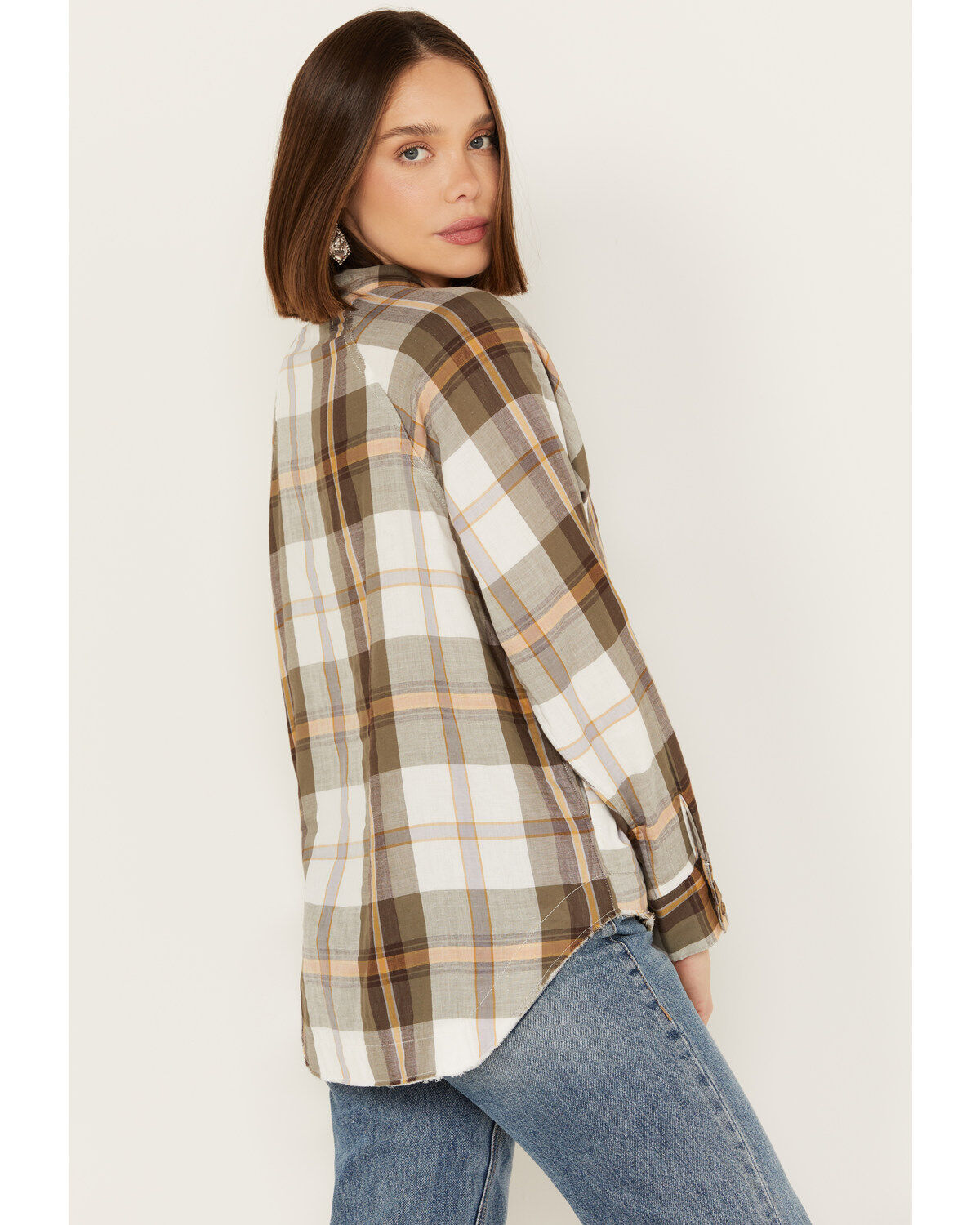 Cleo + Wolf Women's Raw Edge Raglan Sleeve Button Up Shirt