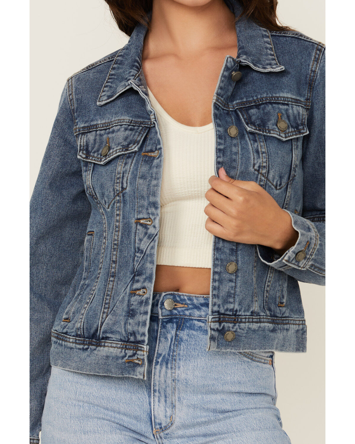 Veveret Women's Medium Wash Denim Jacket