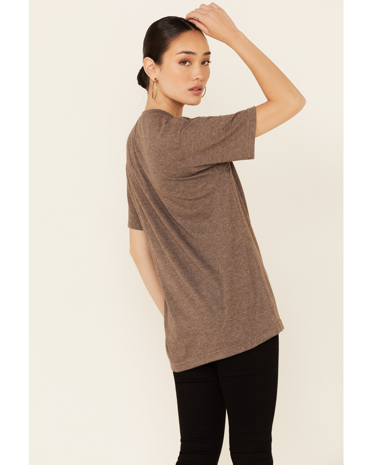 Ali Dee Women's Heather Brown Howdywood Graphic Short Sleeve Tee