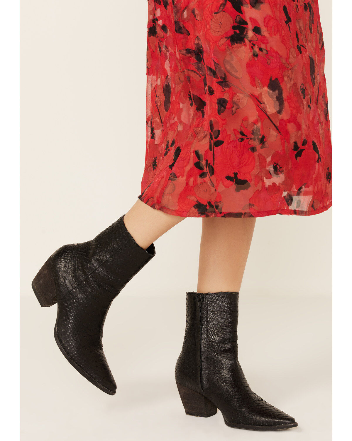 Matisse Women's Caty Fashion Booties - Round Toe