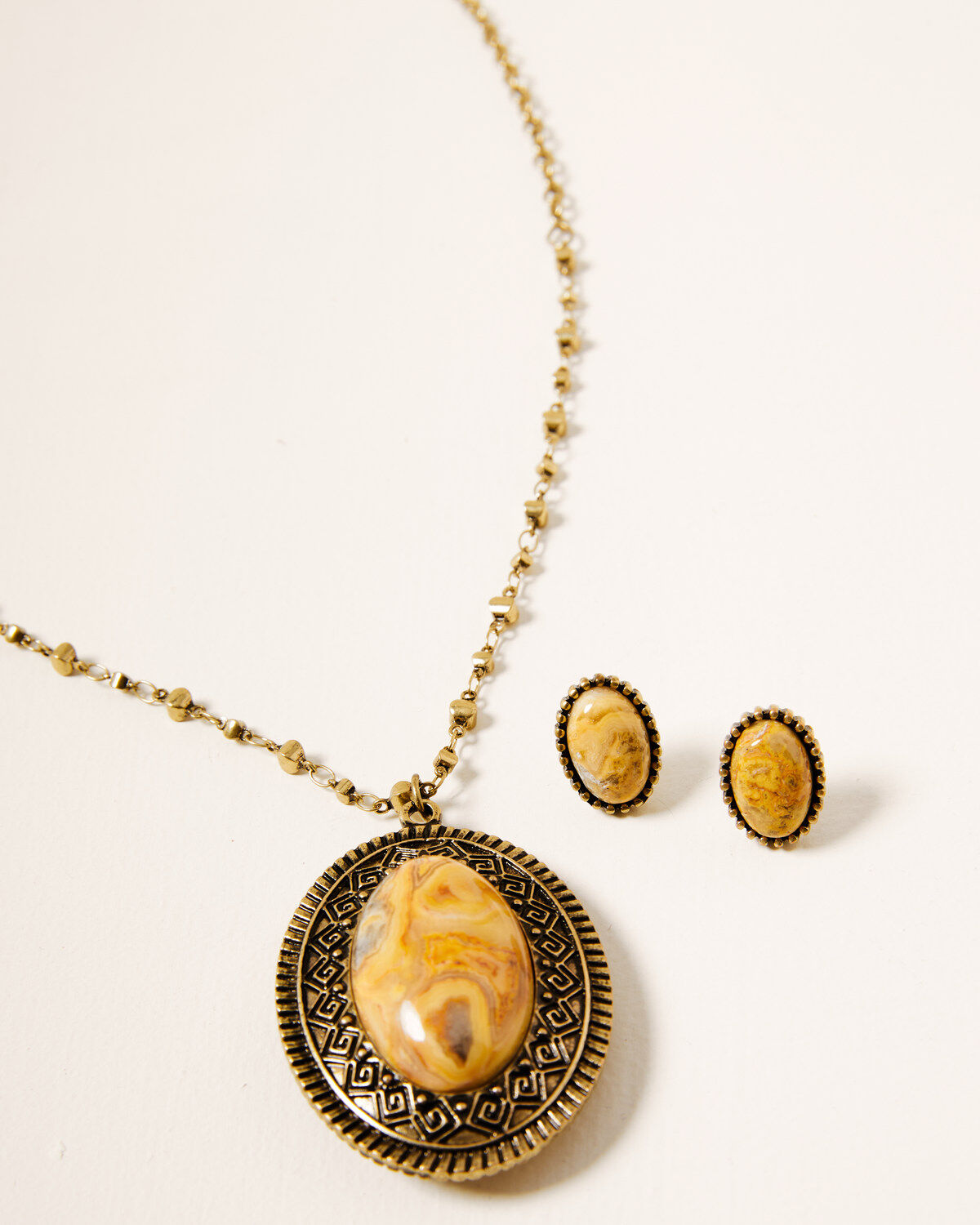Shyanne Women's Winslow Reversible Medallion Jewelry Set - 2 Piece