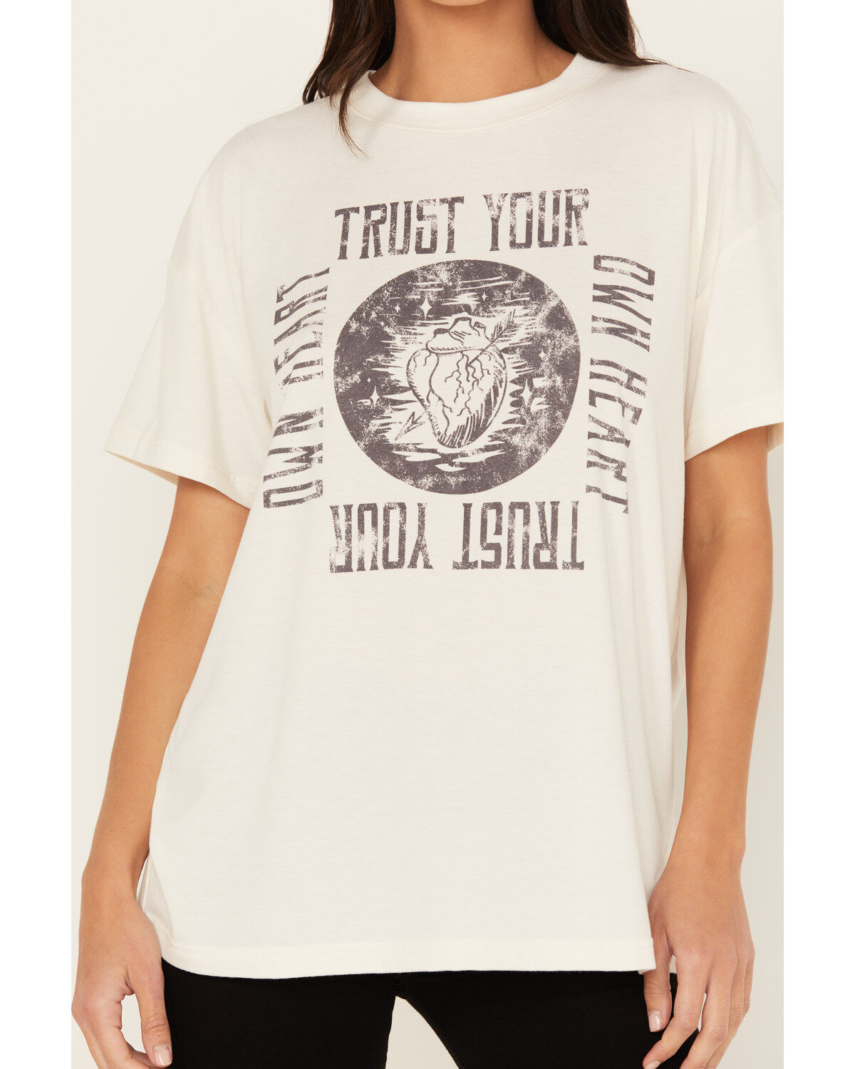 Cleo + Wolf Women's Trust Your Own Heart Oversized Graphic Tee