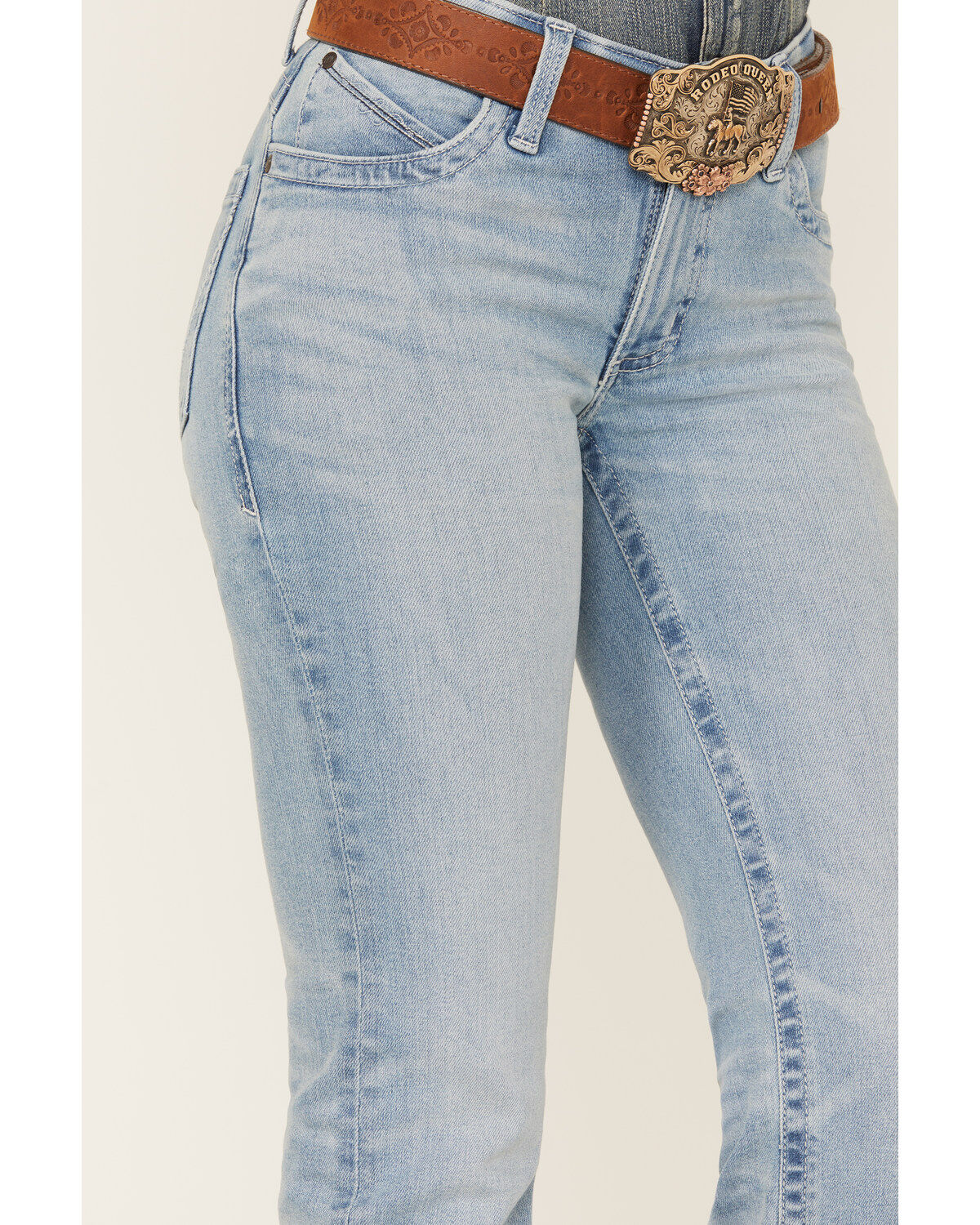 Wrangler Women's Light Wash Mid Rise Willow Diane Ultimate Riding Straight Jeans