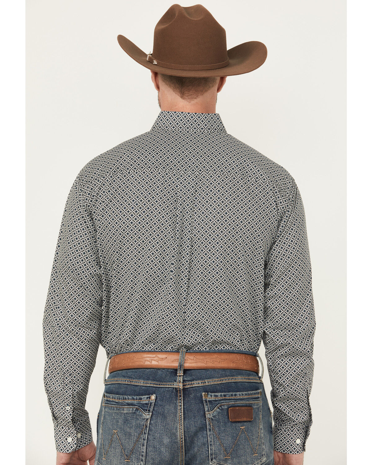 Cinch Men's Medallion Print Long Sleeve Button-Down Western Shirt