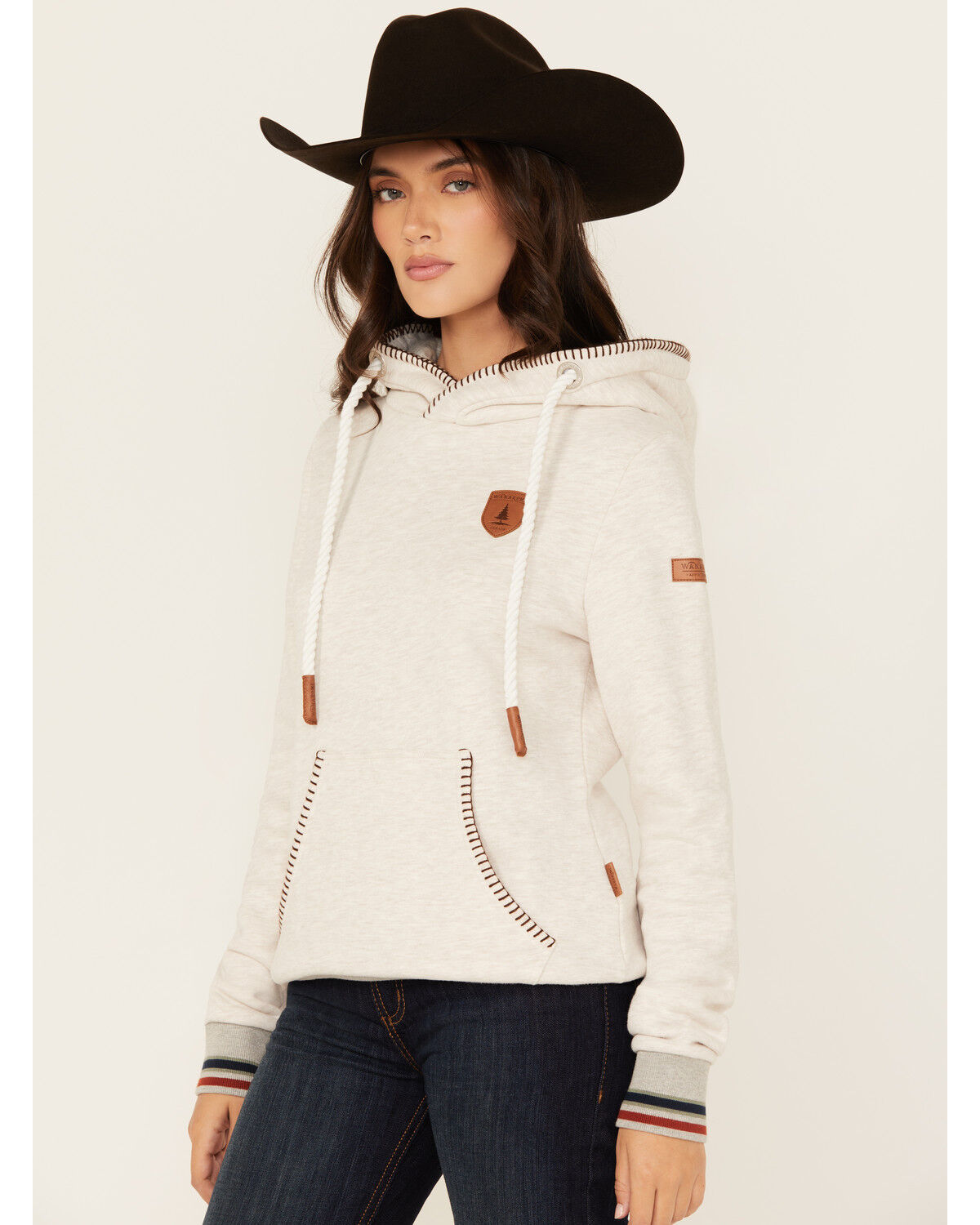 Wanakome Women's Annook Stitch Logo Hoodie