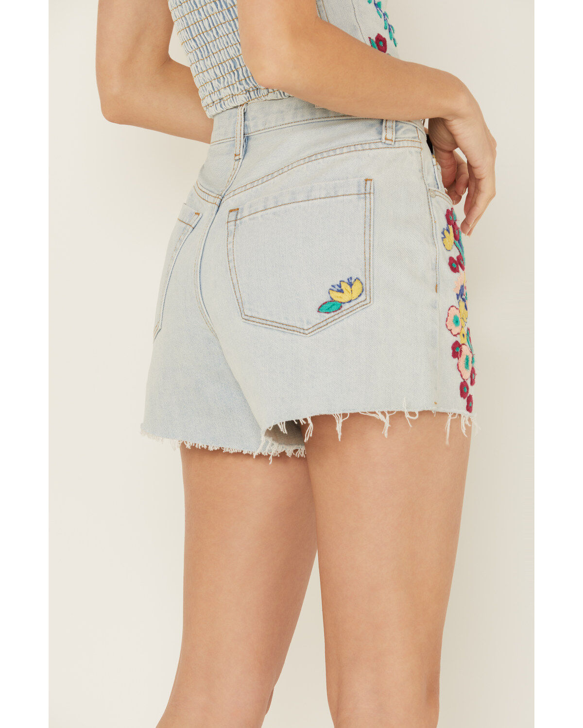 Blank NYC Women's Light Wash High Rise Floral Embroidered Denim Shorts