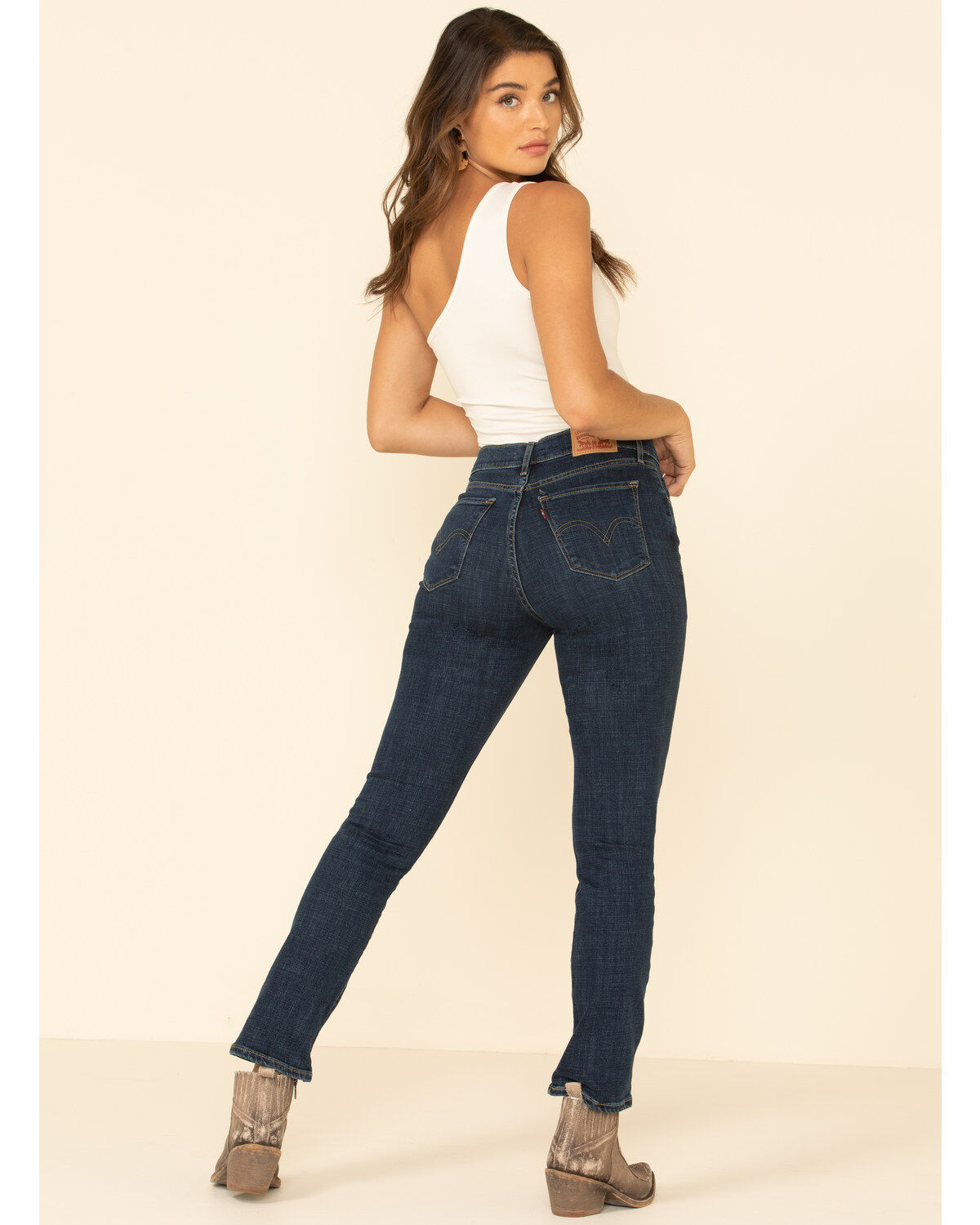 Levi’s Women's Classic Straight Fit Jeans
