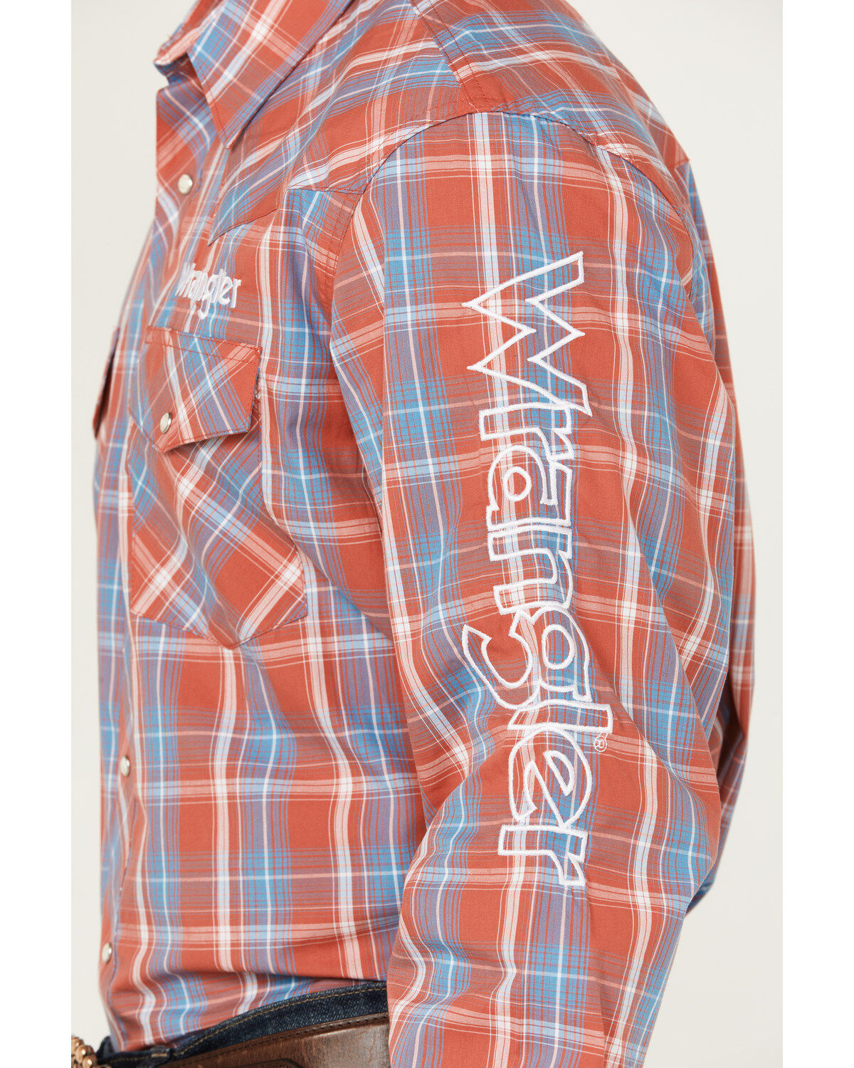 Wrangler Men's Logo Plaid Print Long Sleeve Snap Western Shirt