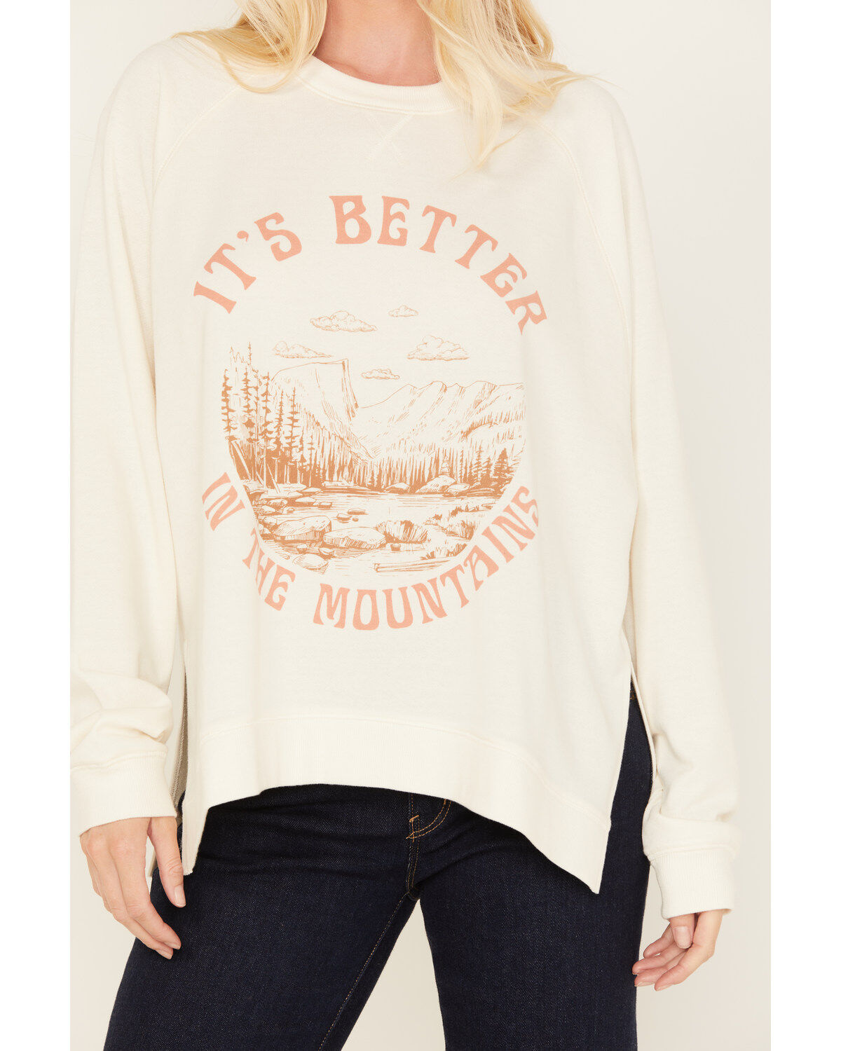 Cleo + Wolf Women's Rockies Graphic Sweatshirt