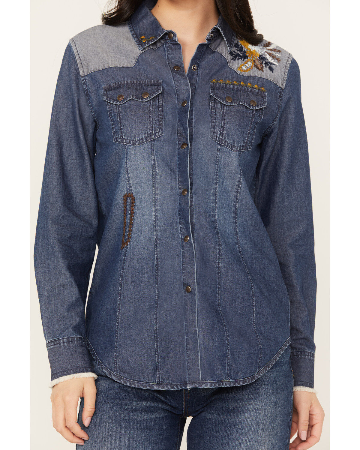 Cleo + Wolf Women's Blocked Embroidered Long Sleeve Denim Shirt