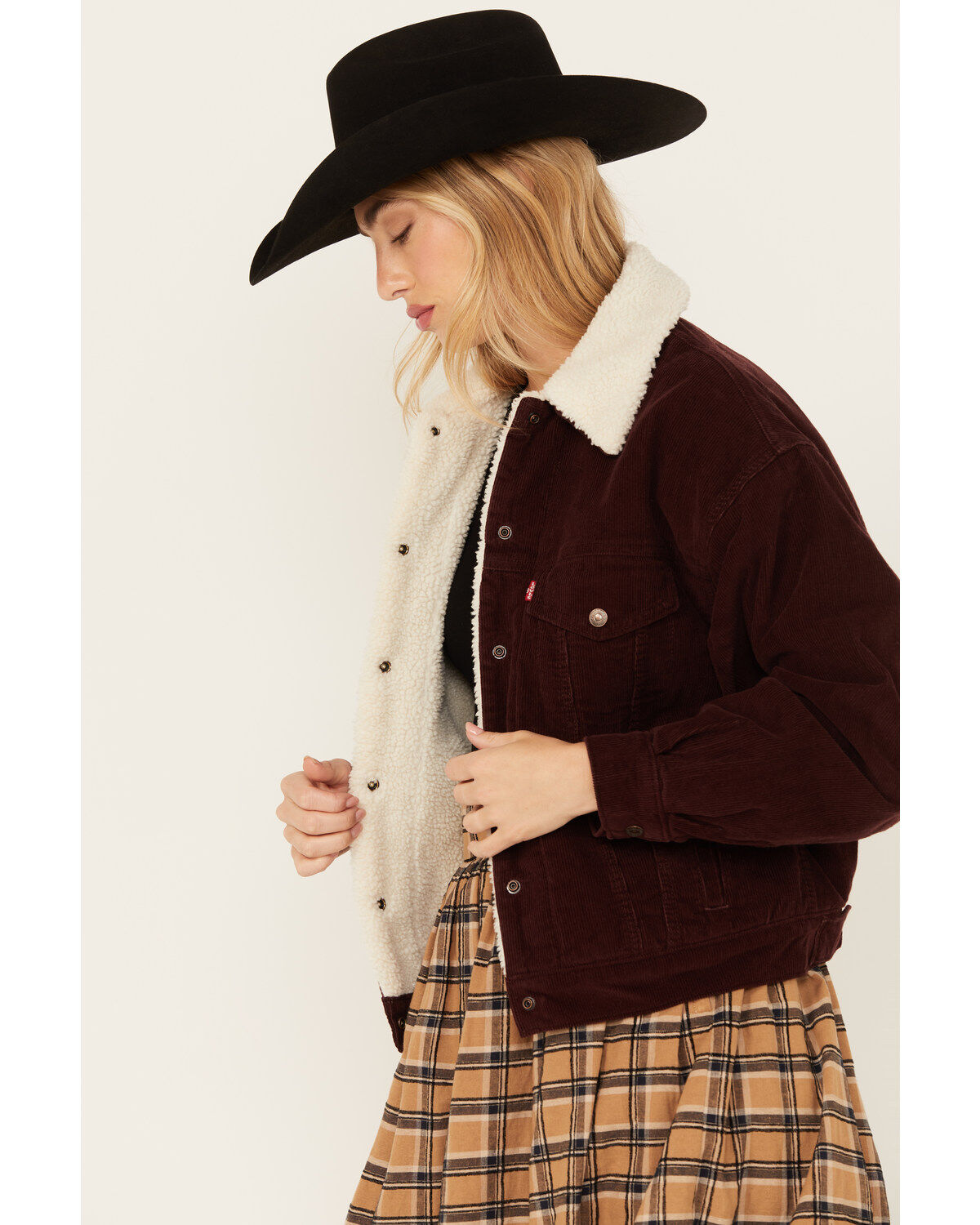 Levi's Women's 90's Corduroy Sherpa Trucker Jacket