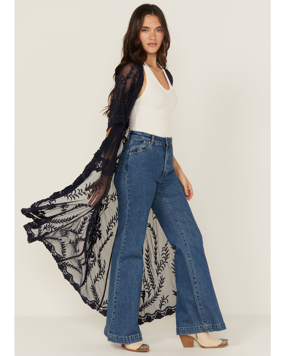 Shyanne Women's Embroidered Mesh Kimono