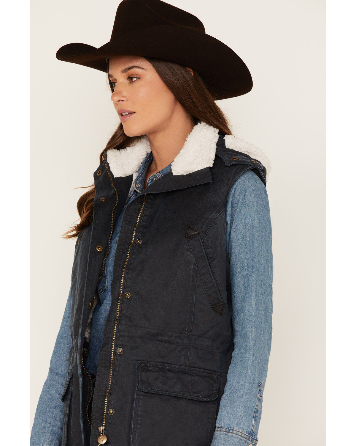 Outback Trading Co Women's Woodbury Vest