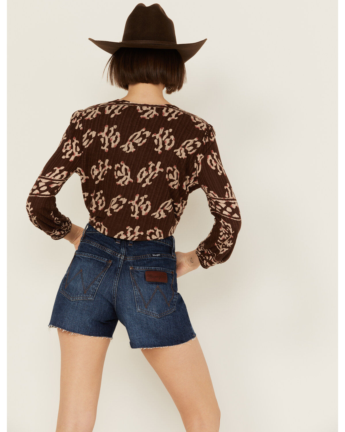 Shyanne Women's Printed Tie Front Long Sleeve Cropped Top