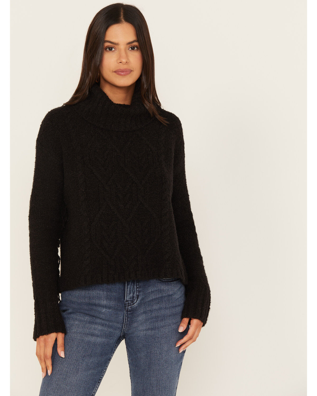 Shyanne Women's Cable Fringe Sweater