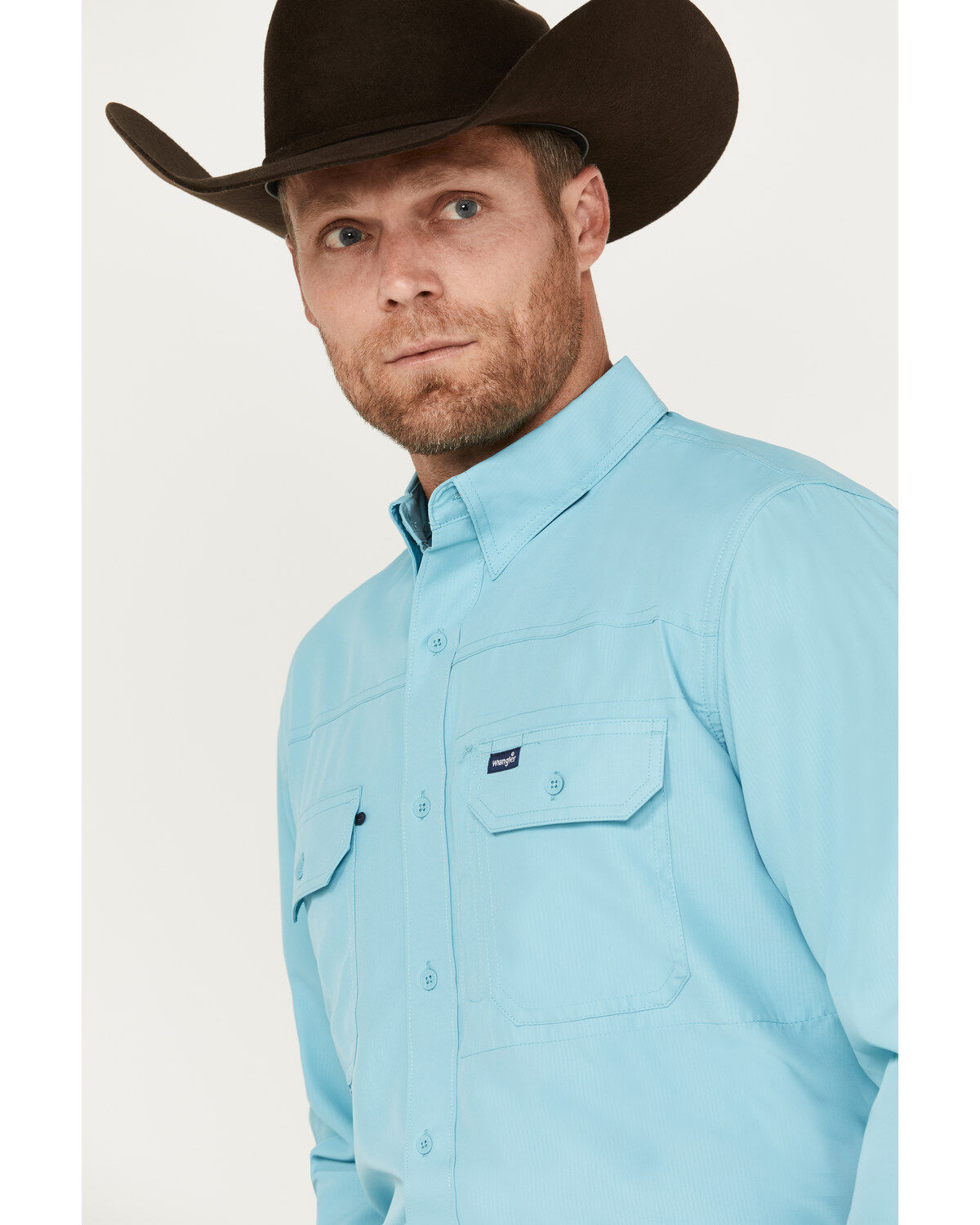 Wrangler Men's Solid Long Sleeve Button-Down Performance Western Shirt