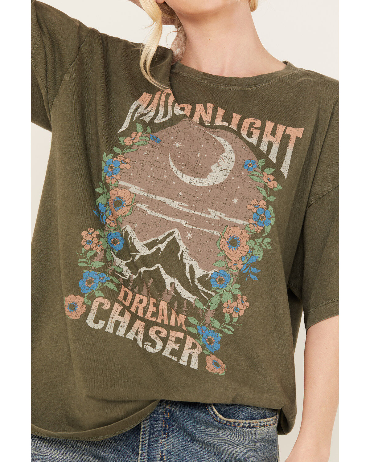 Cleo + Wolf Women's Moonlight Chased Oversized Graphic Tee