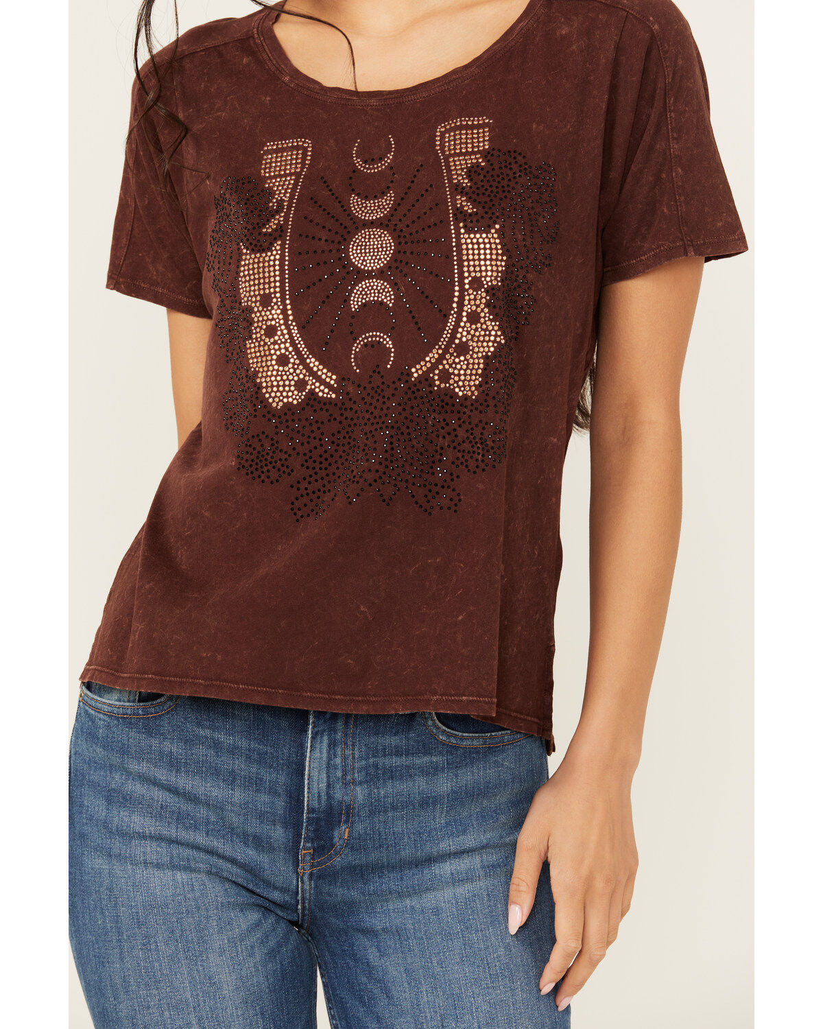 Shyanne Women's Rhinestone Horseshoe Short Sleeve Graphic Tee