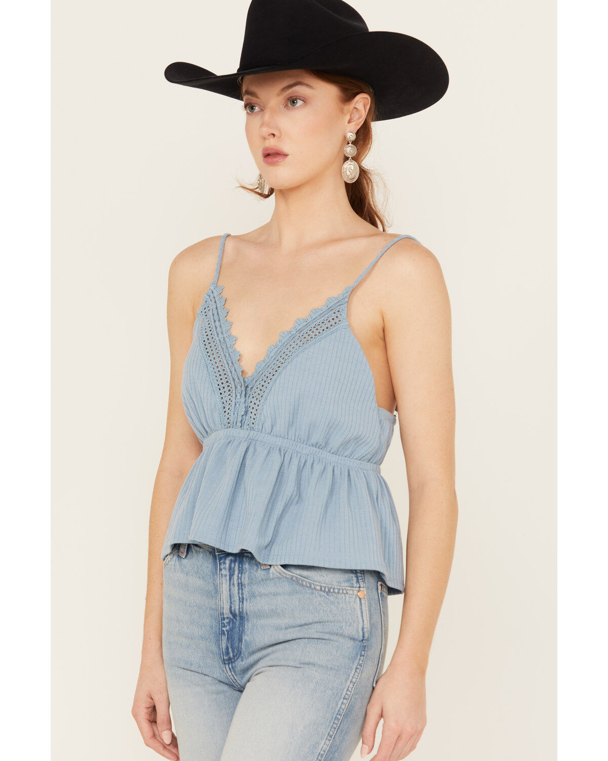 Wild Moss Women's Lace Trim Sleeveless Top