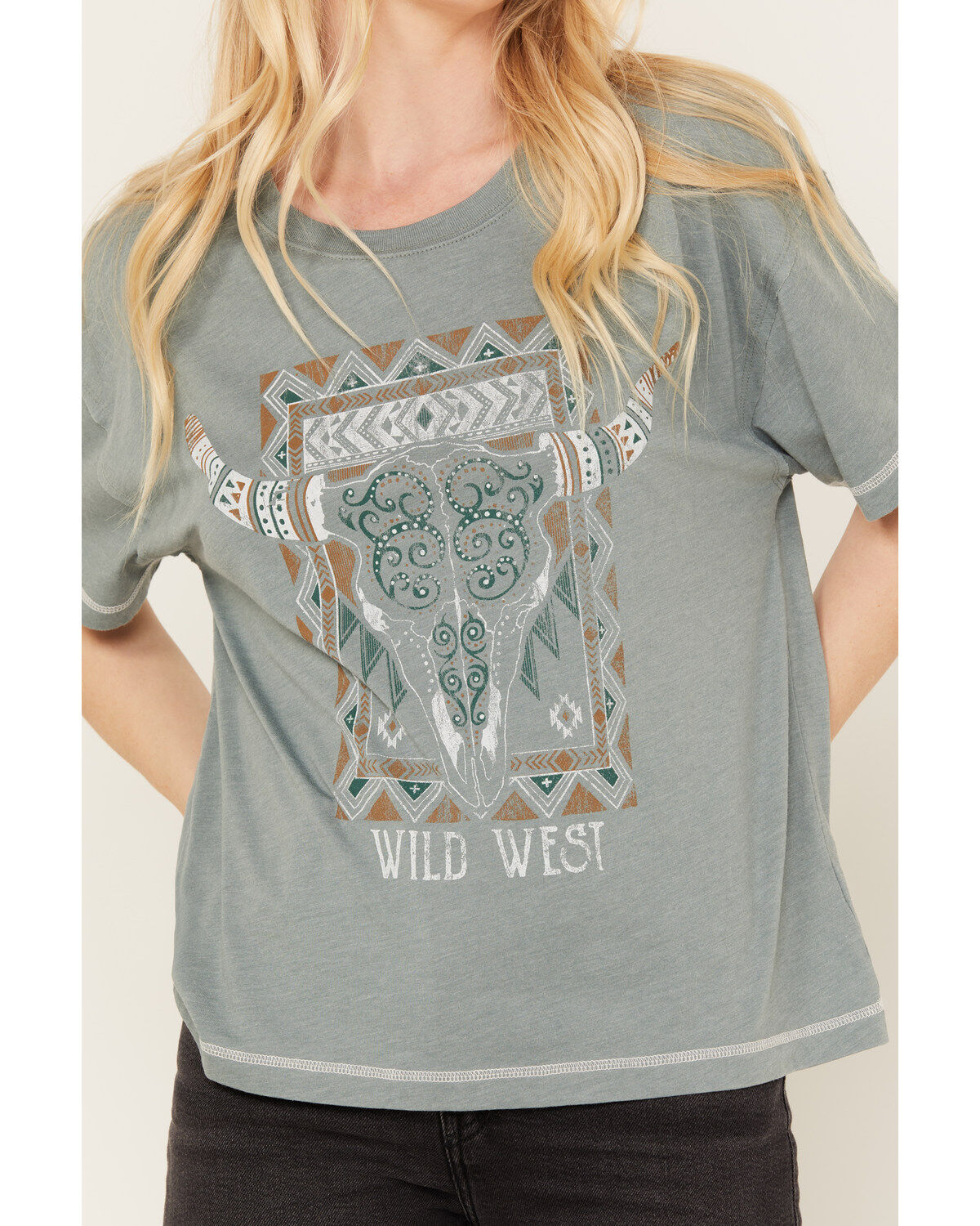 White Crow Women's Wild West Steer Head Skull Short Sleeve Graphic Tee