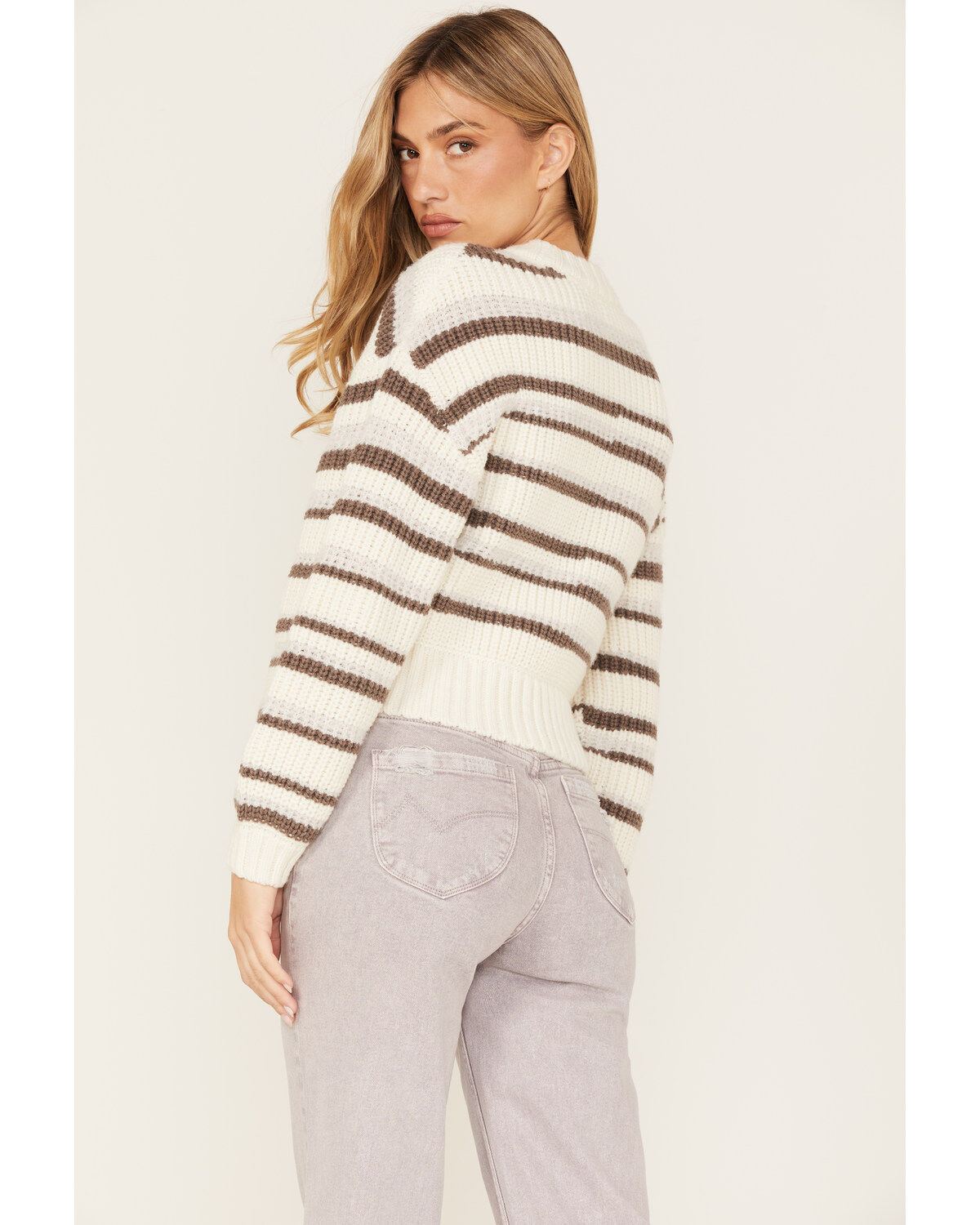 Cleo + Wolf Women's Abstract Stripe Cropped Knit Sweater
