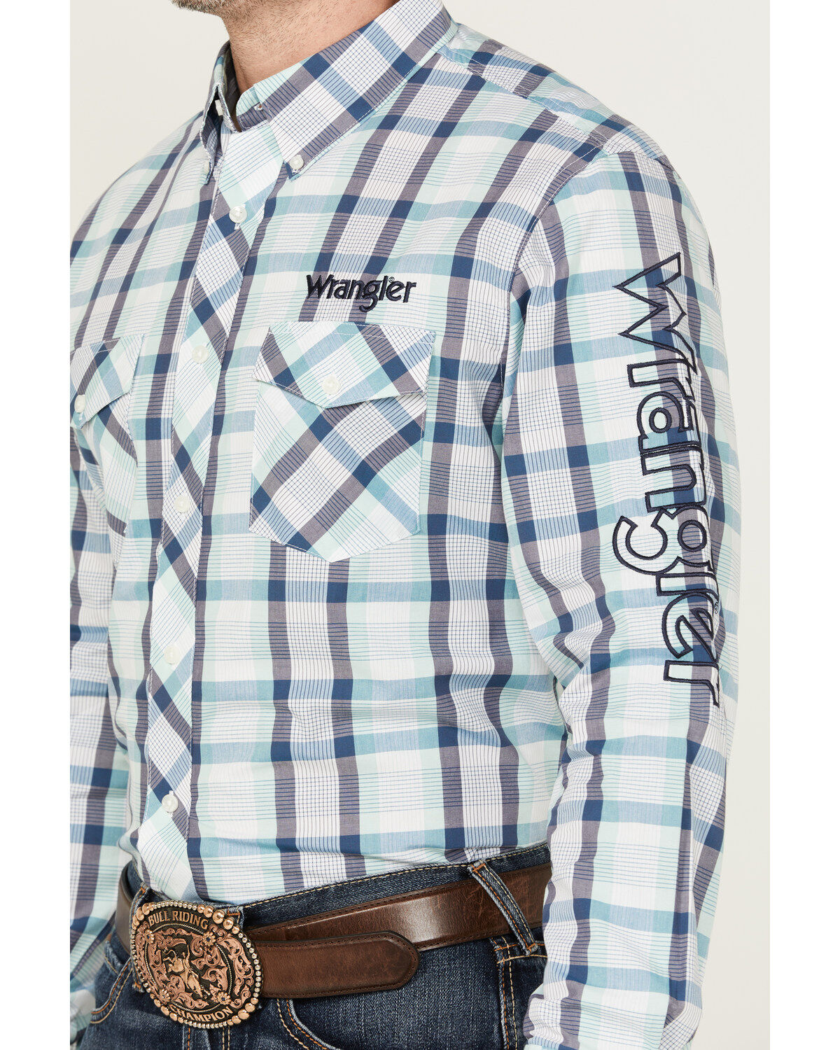 Wrangler Men's Plaid Print Logo Long Sleeve Button-Down Western Shirt